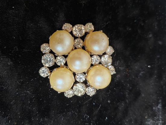 Брошь Чехословакия СССР со вставками под жемчуг