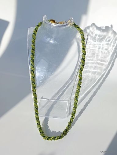 Колье из бисера