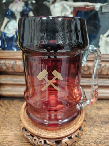 Редкий пивной бокал серп молот красное стекло