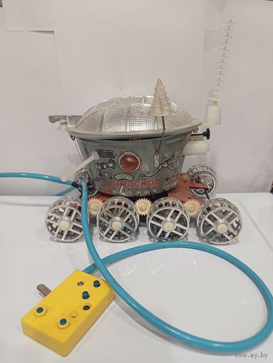 Все лоты с 1р.Редкий Луноход работоспособность не известна