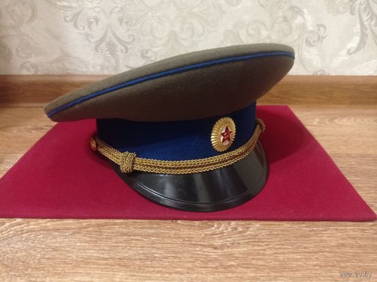 Фуражка офицера КГБ СССР склад