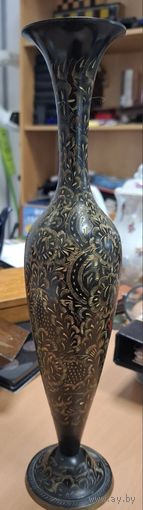 Ваза - бронзовая. Карвинг по чернению. 35 см. Времен СССР