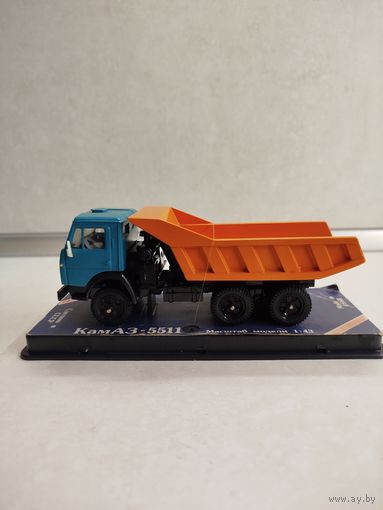 Коллекционные модели машинок. СССР. КамАЗ. Масштаб 1:43. Нет крышки для коробки. С рубля, без МЦ.