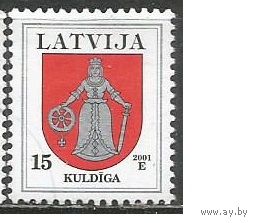 Латвия. Герб г.Кулдиг. 2001г. Mi#543.