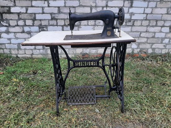 Швейная машина SINGER