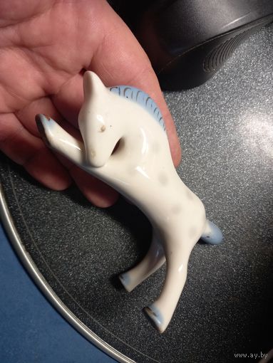 Статуэтка фарфоровая Лошадка Жеребенок Полонное СССР разумный торг