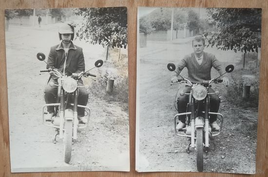 Фото на мотоцикле. 1970-е. 9х12 см. 2 шт.