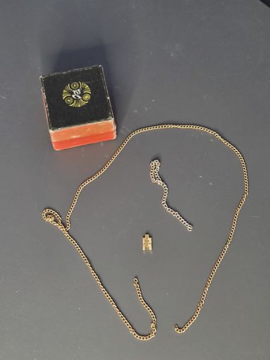 Цепочки, фрагменты браслетов для часов.