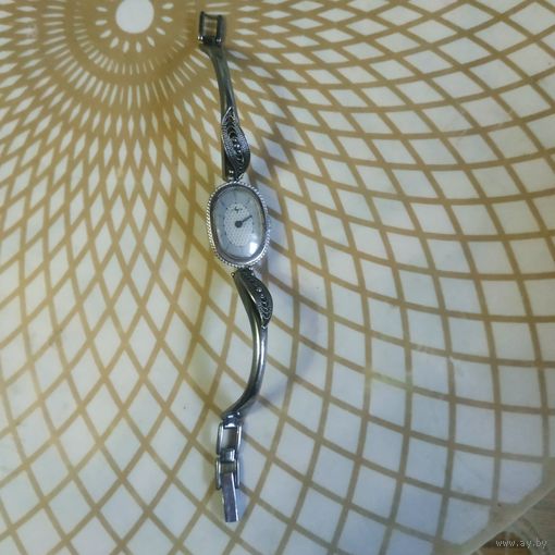 Часы наручные Луч с браслетом.Состояние на скане. В коллекцию,ремонт,на запчасти.