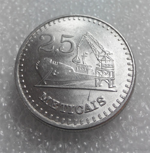 2,5 метикалов 1982 Мозамбик UNC #01