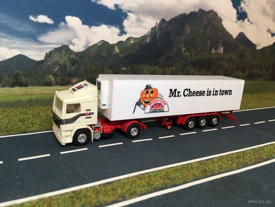 Модель грузового автомобиля Volvo F12 (11). Масштаб НО-1:87.