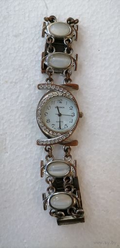 Часы SEKONDA с браслетом
