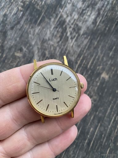 Часы Луч ( Лот с рубля )