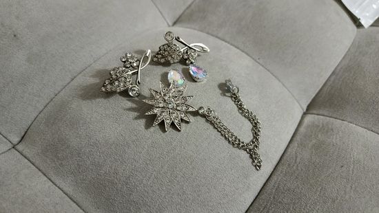 Пришивная, пробивная металлическая фурнитура с кристалликами , стразами для одежды. Цветок, парные листики, "алмазики"