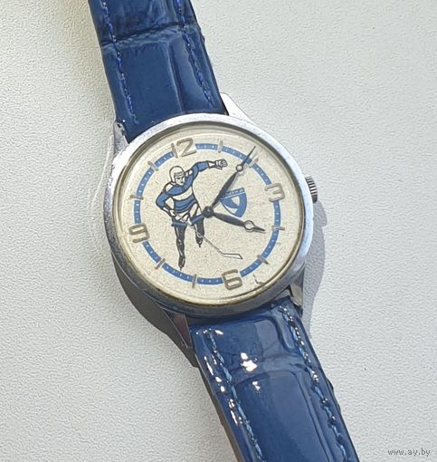 Часы Чайка- хоккеист