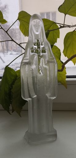 Статуэтка стеклянная Ефросинья Полоцкая высота 38 см). Мурахвер, Нёман