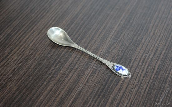 Металлическая, коллекционная ложечка с фарфоровой вставкой, клеймо.