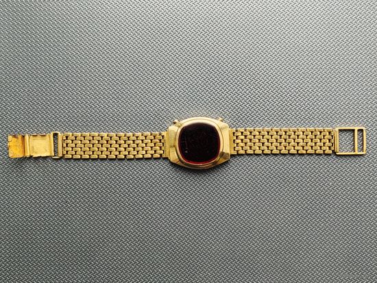 Корпус электронных часов Электроника-1 (иллюминатор), уменьшенный (под женские или детские часы), позолота (возможно), СССР + браслет Au. Крайне редкий!!! Торг.