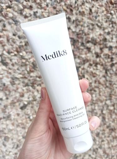 Средство для очищения лица Medik8 Surface Radiance Cleanse 150 ml