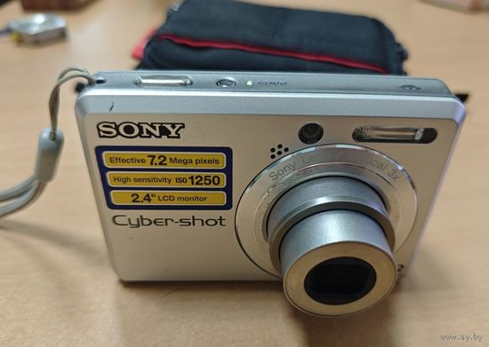 Фотоаппарат цифровой Sony Cyber-shot DSC-S730. Исправный