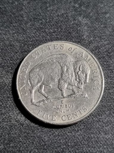 США 5 центов 2005 P (200 лет экспедиции Льюиса и Кларка - Бизон)
