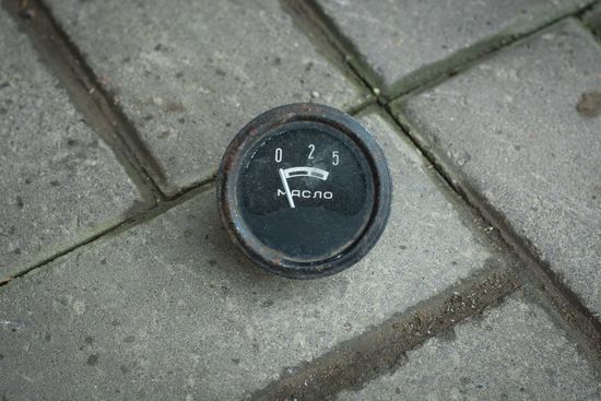 Указатель давления масла