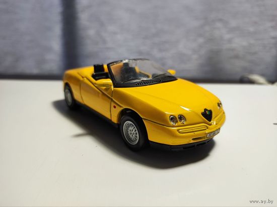 Alfa Romeo Spider V6 1:34 Welly Альфа Ромео модель автомобиля машинка игрушка