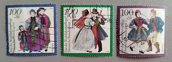 Народные костюмы. Германия, 1994