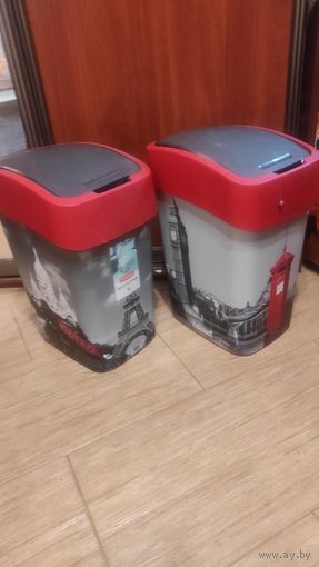 Ведра для мусора, пластик, Польша, отличное качество, очень красивые. Хорошее состояние. Высота 45 см, размер 46 на 20 на 27 см. Цена за одно ведро 30,00