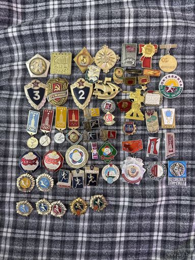 Значки советские старые в хорошем состоянии