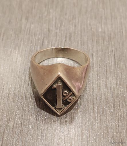 Перстень серебряный мужской.