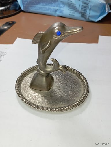 Подносик для колец - Дельфин с синими глазами .