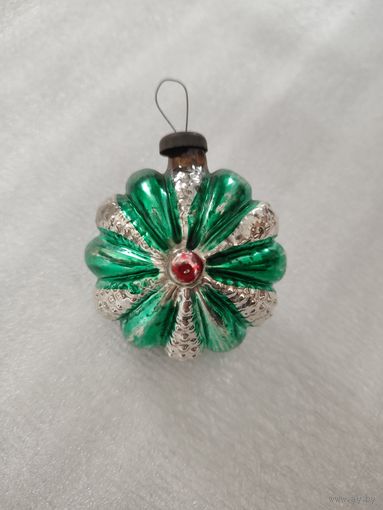 Ёлочная игрушка цветок
