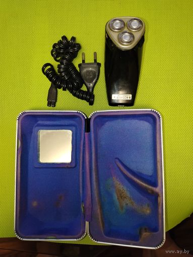 Электробритва Бердск-9 из СССР в футляре рабочая