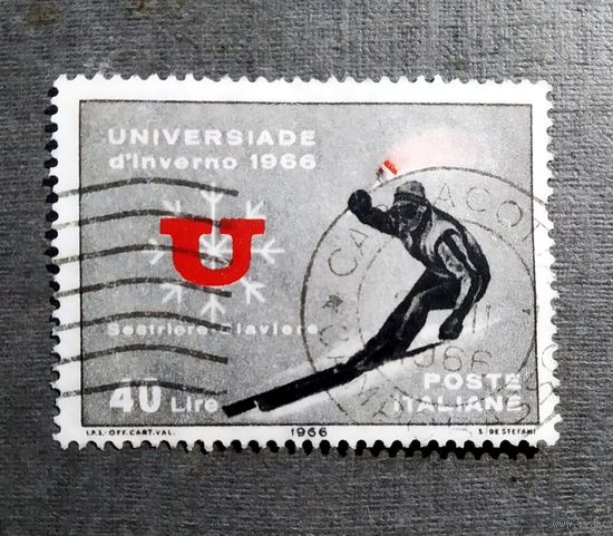 Марка Италия 1966 год Универсиада