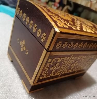 Шкатулка винтажная.