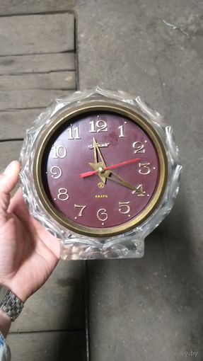 Настольные часы