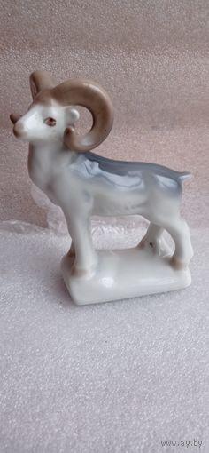 КОЛЛЕКЦИОННАЯ ФАРФОРОВАЯ СТАТУЭТКА АРХАР ЗКХ  СССР ОРИГИНАЛ  .  Распродажа Коллекции !!! . Экспресс  Аукцион не с рубля без МПЦ и прочего 3 ДНЯ  .Много лотов в продаже .