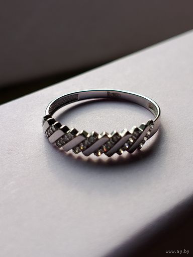 Серебряное кольцо размер 18.5