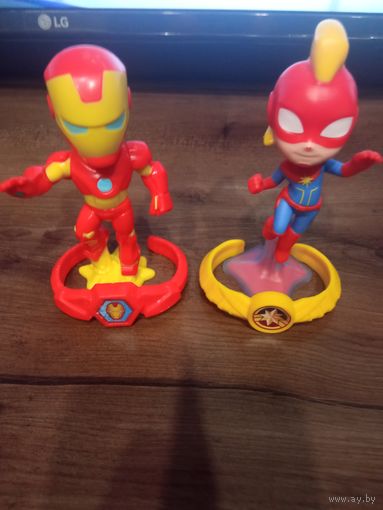 Игрушки Киндер макси Германия