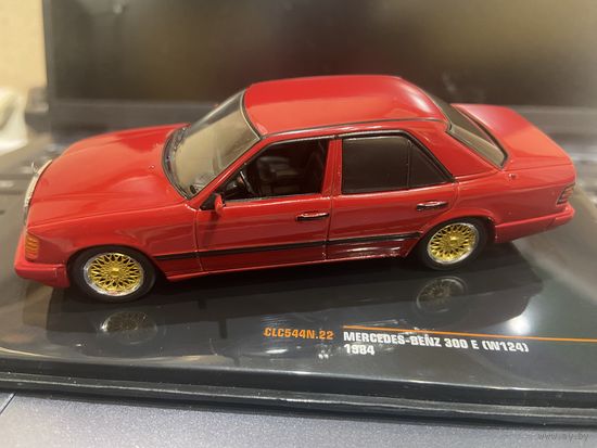 Mercedes Benz W124 (IXO)