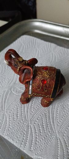 Фигурка слоник