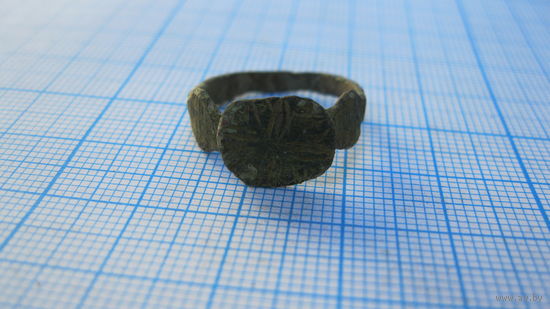 Перстень старинный. Бронза, литье.