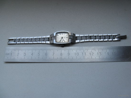 Часы женские ЛУЧ механика на ходу