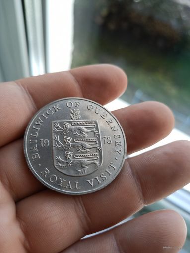 Остров Гернси 25 пенсов (pence) 1978 "Королевский визит"