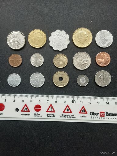 С рубля. Сборный лот разных монет разных стран.