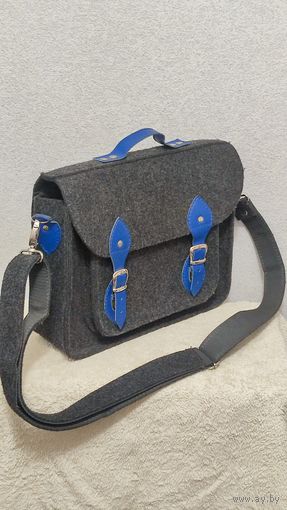 Портфель,сумка фетровая.Для ноутбука.