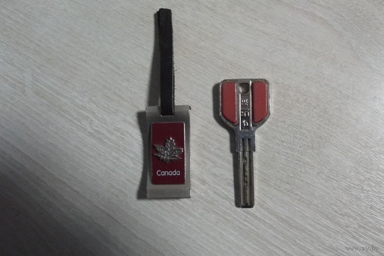 Брелок. Канада. Латунь