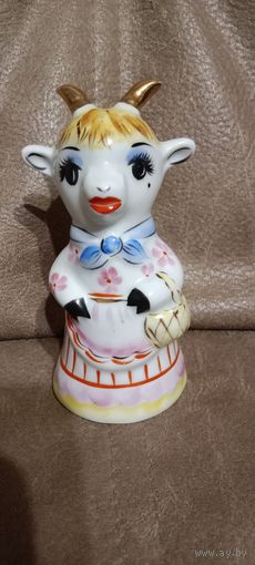 Коза с лукошком (11см)