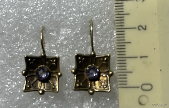 Серьги серебро 875 в позолоте с бледно сиреневым камушком